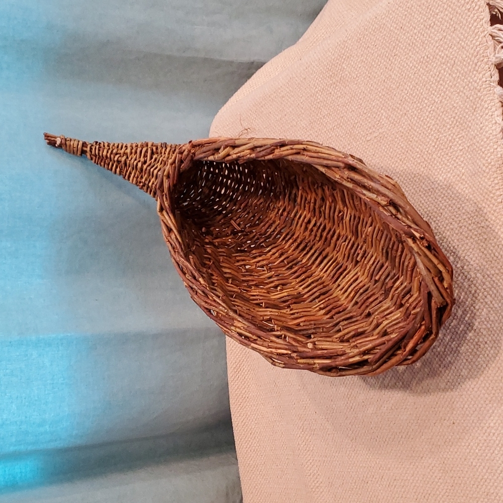 Cornucopia Basket *3/$20